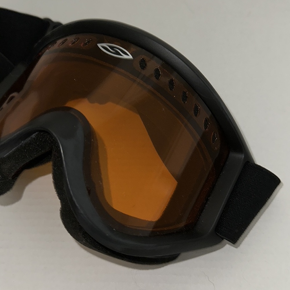 Smith Goggles With Adjustable Strap - image 3